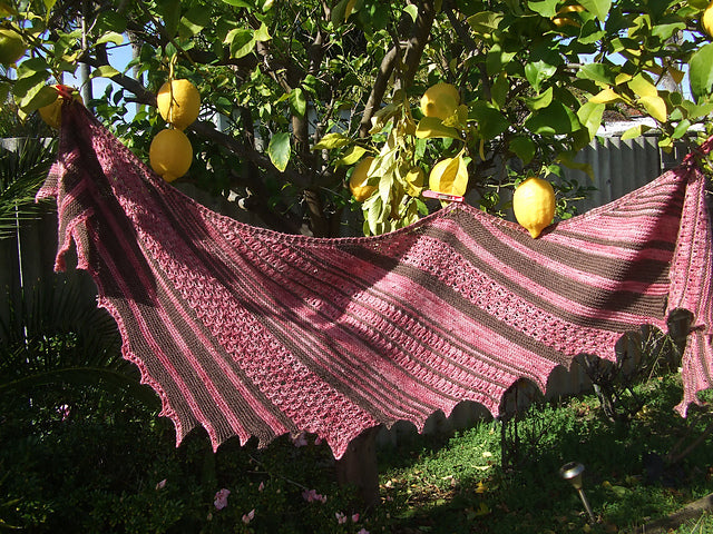 Two Tone Shawl Knitting Pattern