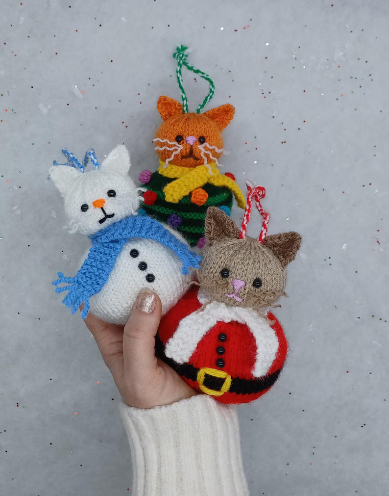 Christmas Cat Baubles Knitting Pattern