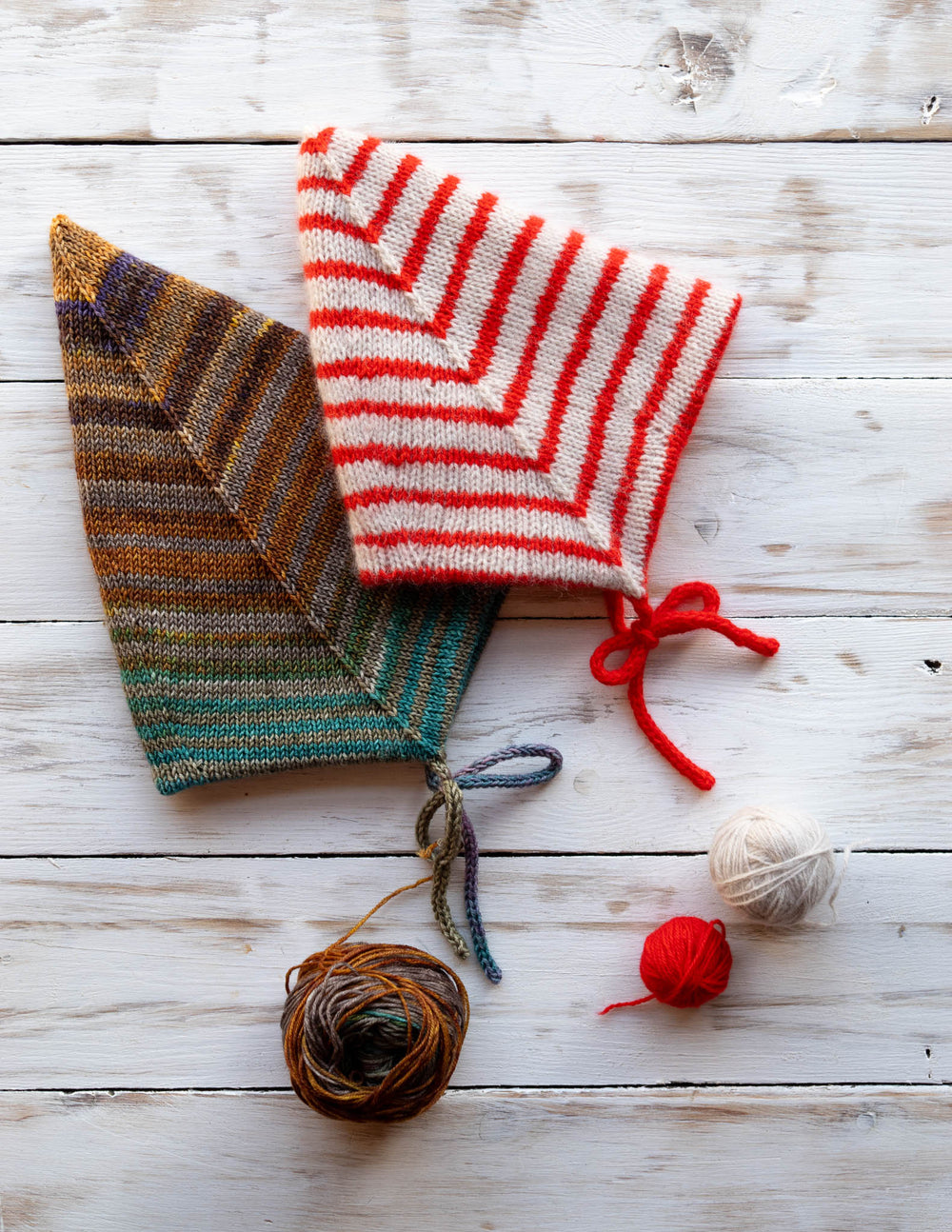 Pointed Bonnet Knitting Pattern